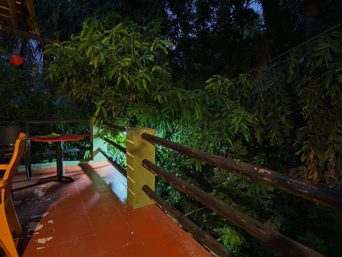 Lotus Riya Home Stay 함피 외부 사진