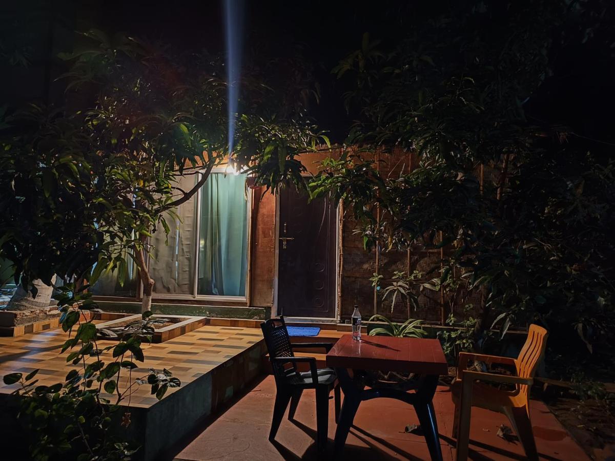 Lotus Riya Home Stay 함피 외부 사진